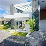 Luxury With Private Pool, Jacuzzi & Sauna - Cueva Del Sol Villa