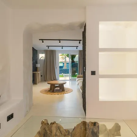 Luxury With Private Pool, Jacuzzi & Sauna - Cueva Del Sol Villa