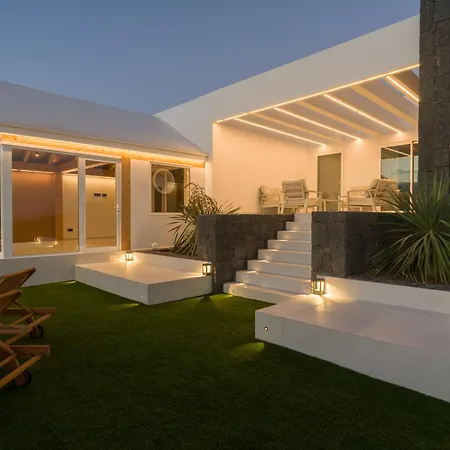 Luxury With Private Pool, Jacuzzi & Sauna - Cueva Del Sol Tahiche