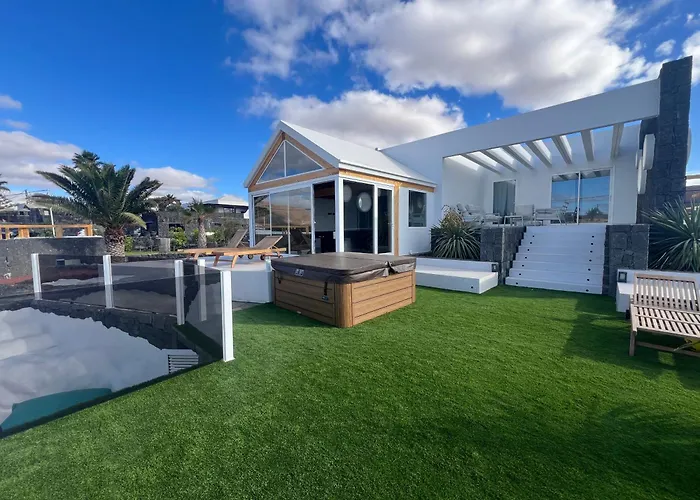 Luxury With Private Pool, Jacuzzi&sauna - Cueva Del Sol Tahiche