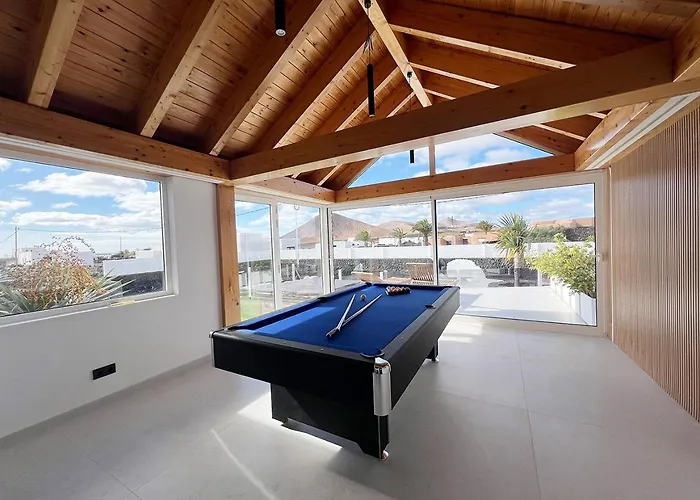 Luxury With Private Pool, Jacuzzi&sauna - Cueva Del Sol Villa Tahiche