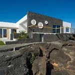 Villa Luxury With Private Pool, Jacuzzi & Sauna - Cueva Del Sol Tahiche