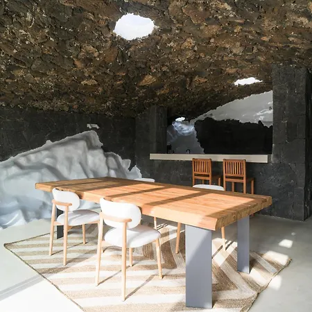 Luxury With Private Pool, Jacuzzi & Sauna - Cueva Del Sol Villa Tahiche