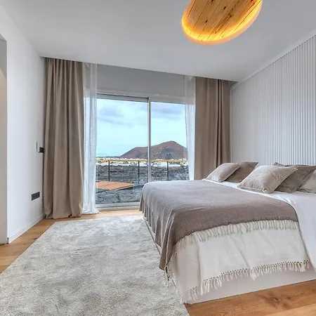 Luxury With Private Pool, Jacuzzi & Sauna - Cueva Del Sol Tahiche