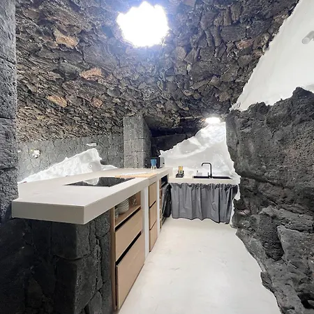 Luxury With Private Pool, Jacuzzi & Sauna - Cueva Del Sol Villa