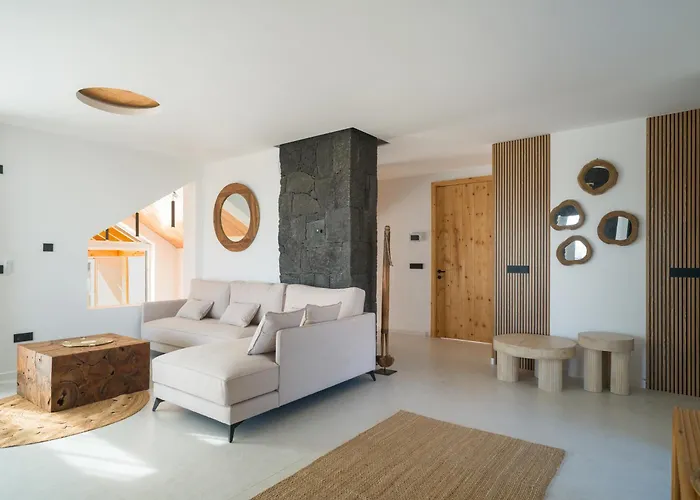 Luxury With Private Pool, Jacuzzi & Sauna - Cueva Del Sol Tahiche