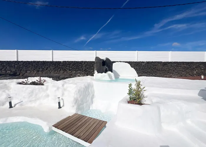 Luxury With Private Pool, Jacuzzi & Sauna - Cueva Del Sol Tahiche