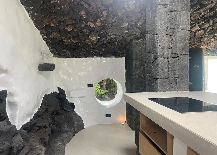 Luxury With Private Pool, Jacuzzi & Sauna - Cueva Del Sol Tahiche